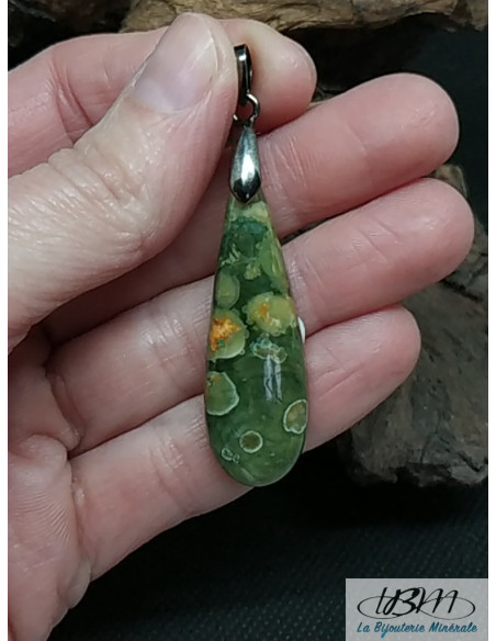 Pendentif en Rhyolite (Que Sera) de 42.9 * 13.6 mm en forme de goutte d'eau par La Bijouterie Minérale