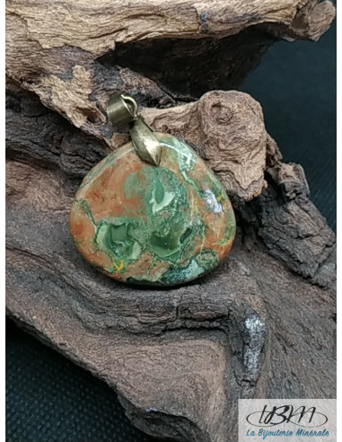 Pendentif en Rhyolite (Que Sera) de 30.1 * 27.9 mm en forme de grosse goutte d'eau de La Bijouterie Minérale