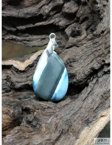 Pendentif Opale bleue de 33.5 * 22.2 mm en forme de goutte d'eau de La Bijouterie Minérale