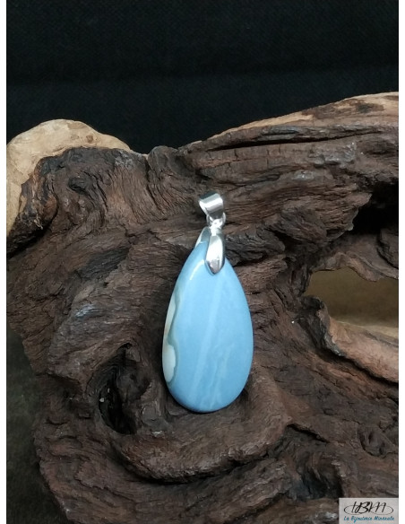 Pendentif Opale Owyhee bleue de 32 * 17.3 mm en forme de goutte d'eau de La Bijouterie Minérale
