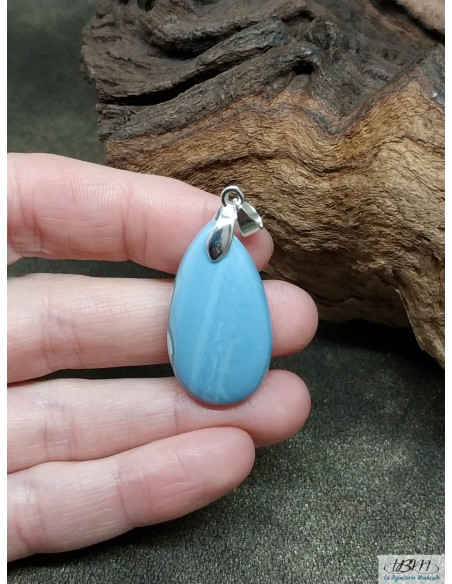 Pendentif Opale Owyhee bleue de 32 * 17.3 mm en forme de goutte d'eau de La Bijouterie Minérale