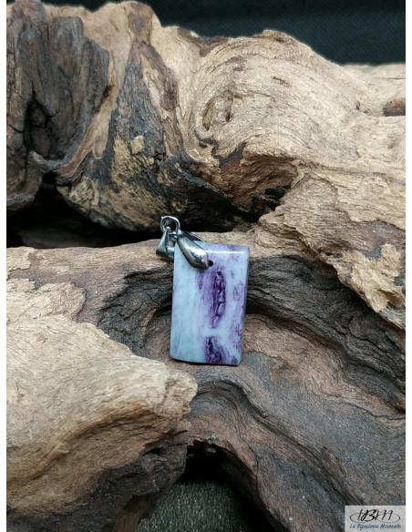 Pendentif en kämmerérite naturelle de 22 * 13.1 mm forme rectangle par La Bijouterie Minérale