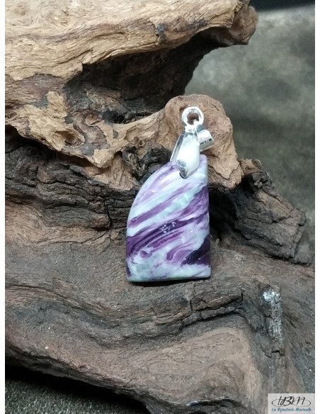 Pendentif en kämmerérite naturelle de 24 * 16.1 mm de La Bijouterie Minerale