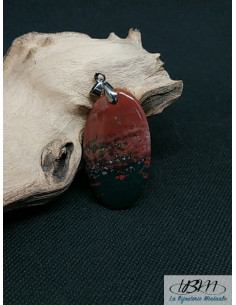 Pendentif d'Héliotrope (Pierre de sang) de 49 * 27 mm de forme ovale de La Bijouterie Minérale 2