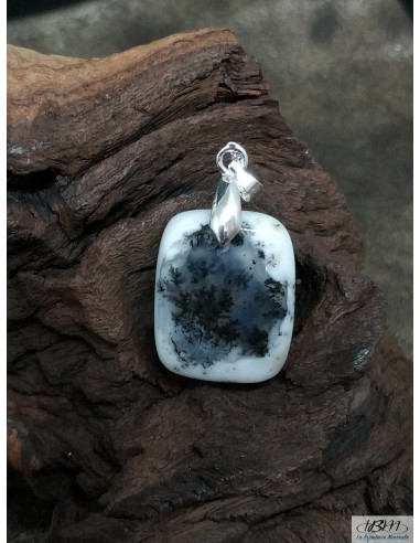Pendentif d'Opale Dentritique forme rectangle de 24.2 * 19.3 mm de La Bijouterie Minérale
