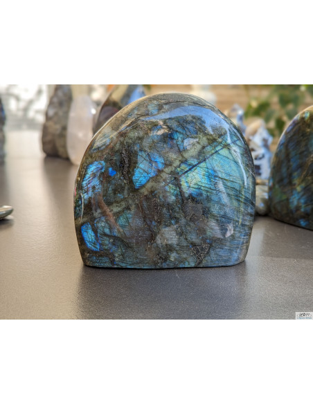 Bloc de labradorite poli en forme libre de La Bijouterie Minérale