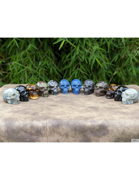 Crânes en pierre massive naturelle de 5 cm de La Bijouterie Minérale