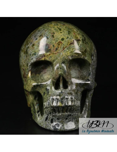 Crâne en Jaspe sang de dragon massif de 5 cm (Héliotrope) par La Bijouterie Minérale