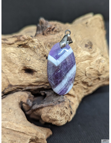 Pendentif en améthyste chevron de 35.5 * 19.6 mm de forme ovale de La Bijouterie Minérale