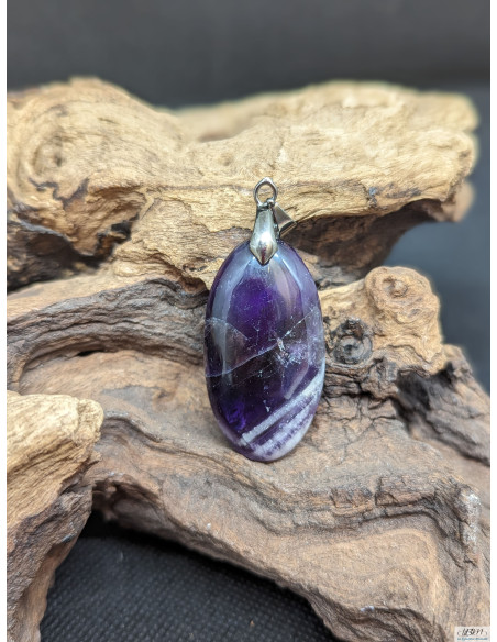 Pendentif en améthyste chevron de 39.2 * 20.3 mm de forme ovale de La Bijouterie Minérale