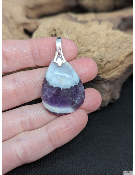 Pendentif en améthyste chevron de 30.5 * 21.9 mm de forme goutte d'eau de La Bijouterie Minérale