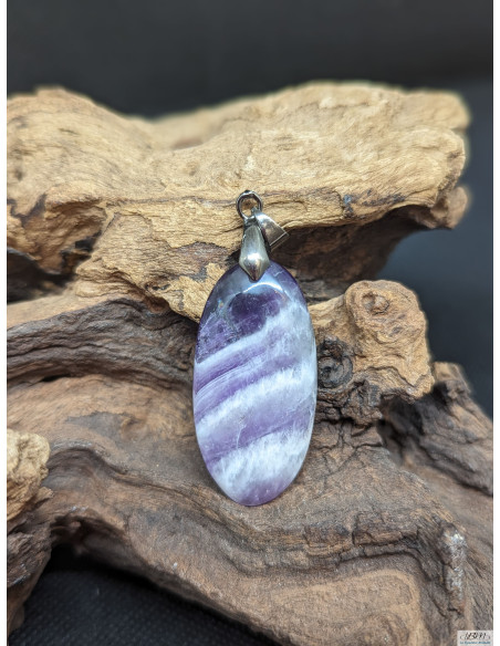 Pendentif en améthyste chevron de 39.1 * 19.4 mm de forme ovale de La Bijouterie Minérale