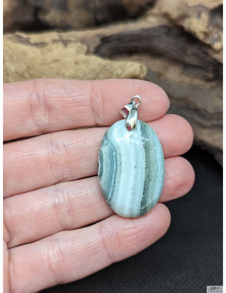 Pendentif de Calcédoine Saturne de 29.8 * 20.2 mm de La Bijouterie Minérale