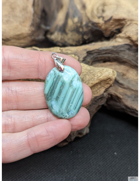 Pendentif de Calcédoine Saturne de 27.9 * 20.3 mm de La Bijouterie Minérale