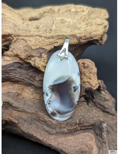 Pendentif d'Opale Dentritique forme ovale de 42.6 * 22.3 mm de La Bijouterie Minérale