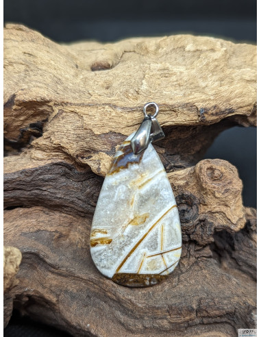 Pendentif Agate veine Wild Hopper de 41.6 * 24.3 mm par La Bijouterie Minérale