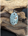 Pendentif d' Hornblende de 32.5 * 20.5 mm de La Bijouterie Minérale