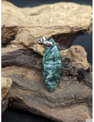 Pendentif en Séraphinite de 39.9 * 14.5 mm de La Bijouterie Minérale