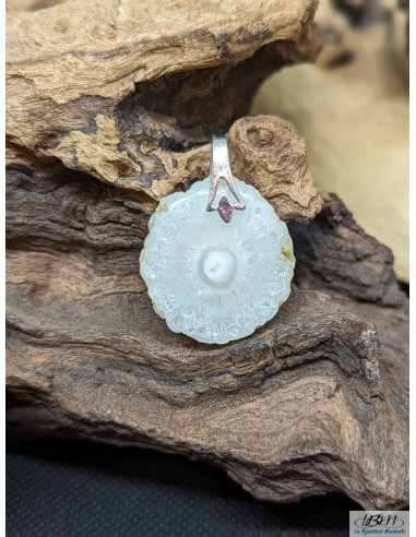 Pendentif en quartz solaire naturel de 26.9 x 25.6 mm de La Bijouterie Minérale