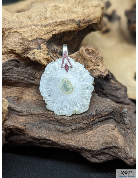 Pendentif en quartz solaire naturel de 30.5 x 28.6 mm de La Bijouterie Minérale