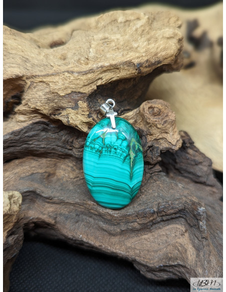 Pendentif cabochon de Malachite naturelle de 32.7 x 21.6 mm de La Bijouterie Minérale