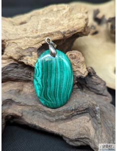 Pendentif cabochon de Malachite naturelle de 39.8 x 26.7 mm de La Bijouterie Minérale