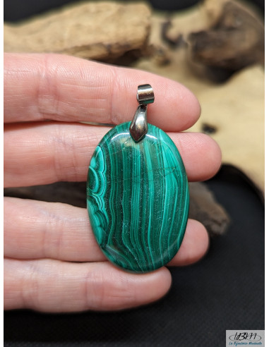 Pendentif cabochon de Malachite naturelle de 39.8 x 26.7 mm de La Bijouterie Minérale