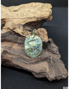 Pendentif en Labradorite de 27.9*22.2 mm de finition druze de La Bijouterie Minerale