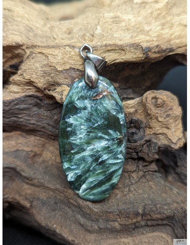 Pendentif en Séraphinite de 39.8 * 21.8 mm forme ovale de La Bijouterie Minérale