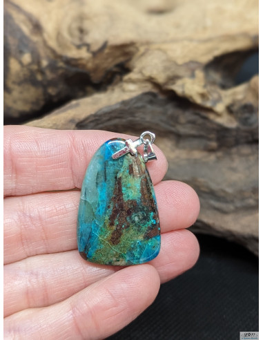 Pendentif en Azurite de 30.9 * 20.5 mm de La Bijouterie Minérale