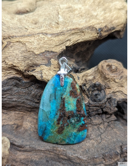 Pendentif en Azurite de 30.9 * 20.5 mm de La Bijouterie Minérale
