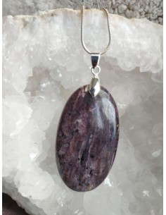 Pendentif en charoïte