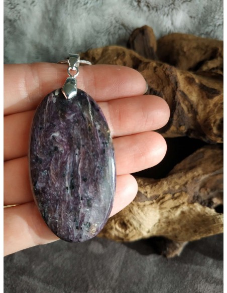 Pendentif en charoïte