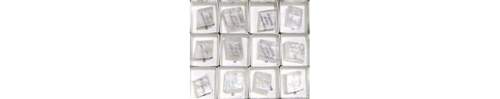 Pierre de Spath d'Islande (calcite optique) • Vue par La Bijouterie Minérale • vente de minéraux et bijoux en pierre naturelle